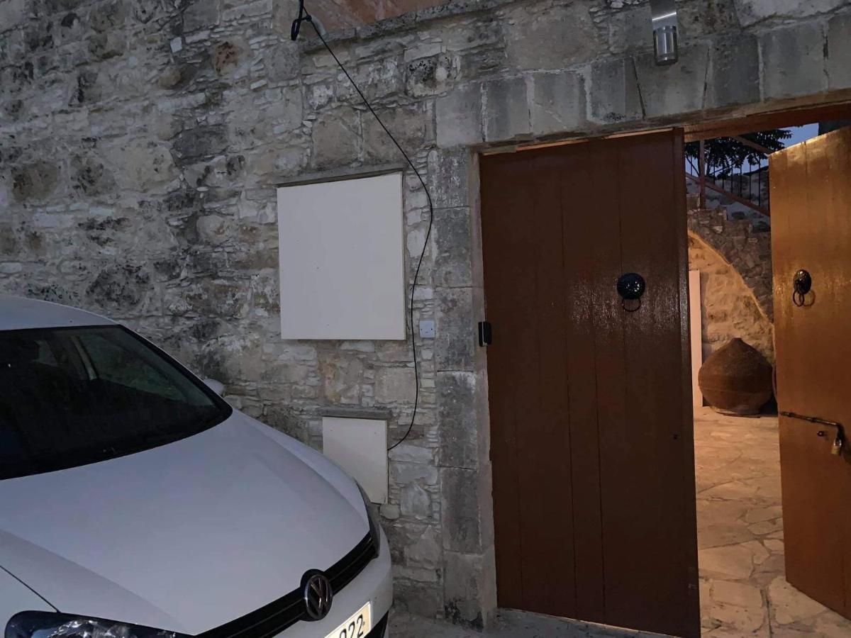 Thalassovouni Traditional House In The Center Of The Village Vouni Exterior photo
