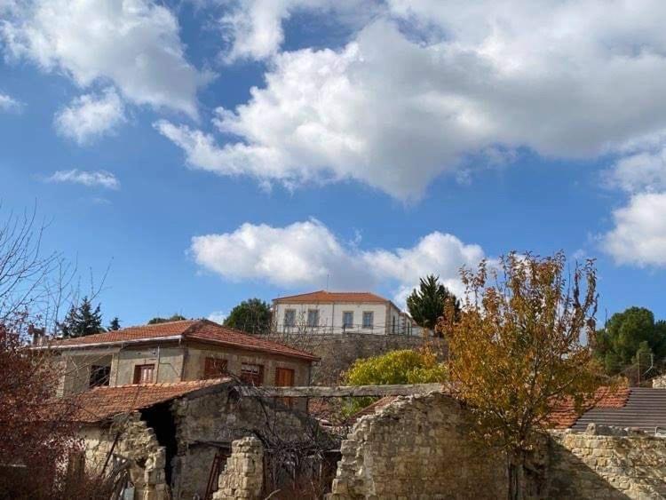 Thalassovouni Traditional House In The Center Of The Village Vouni Exterior photo
